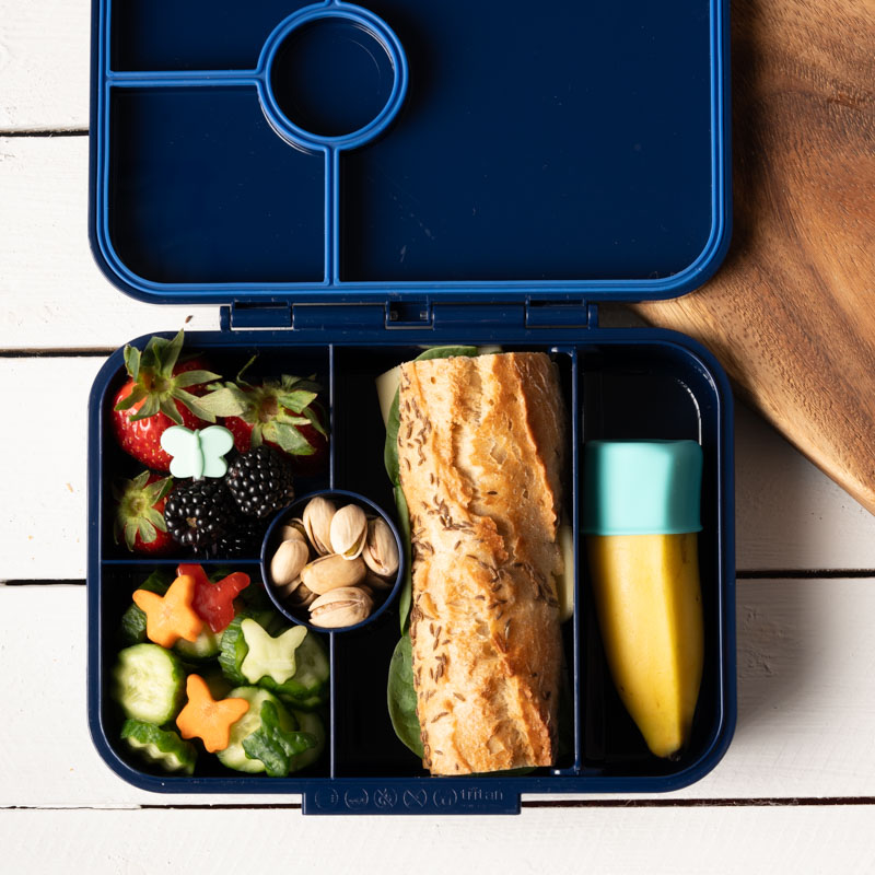 Halbe Banane frisch halten in der Brotdose mit LEKKABOX Bananendeckel aus Silikon